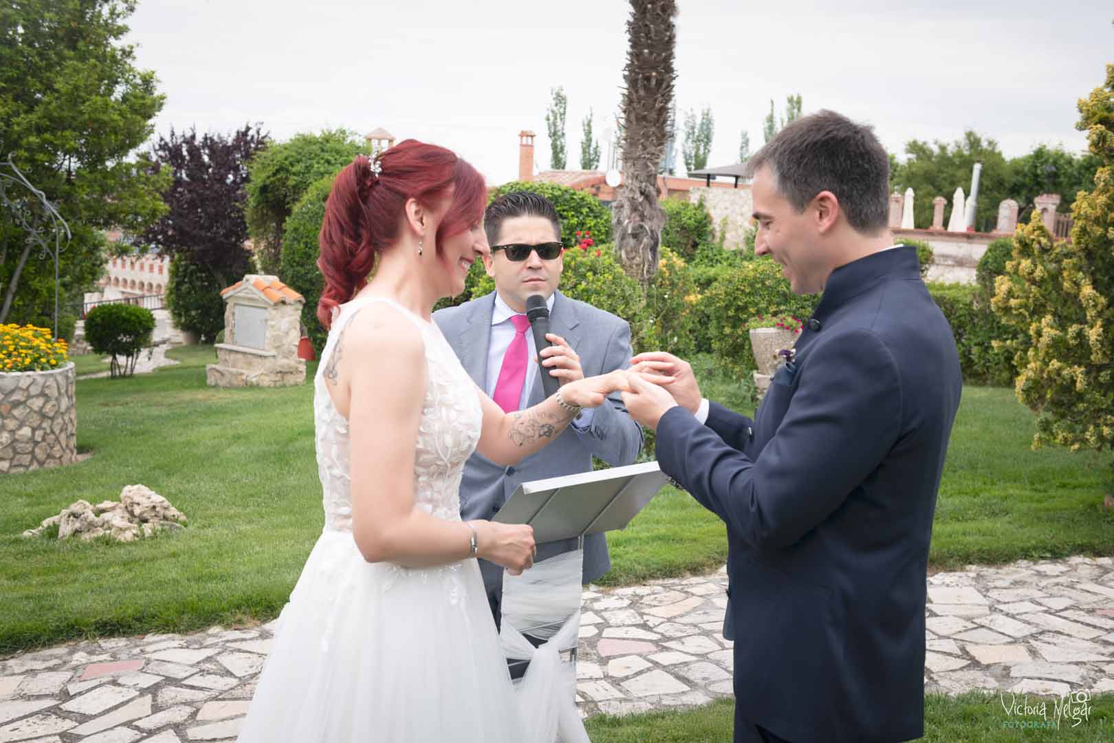 Cristina y Miguel Boda victoria melgar reportajes de boda en Valladolid