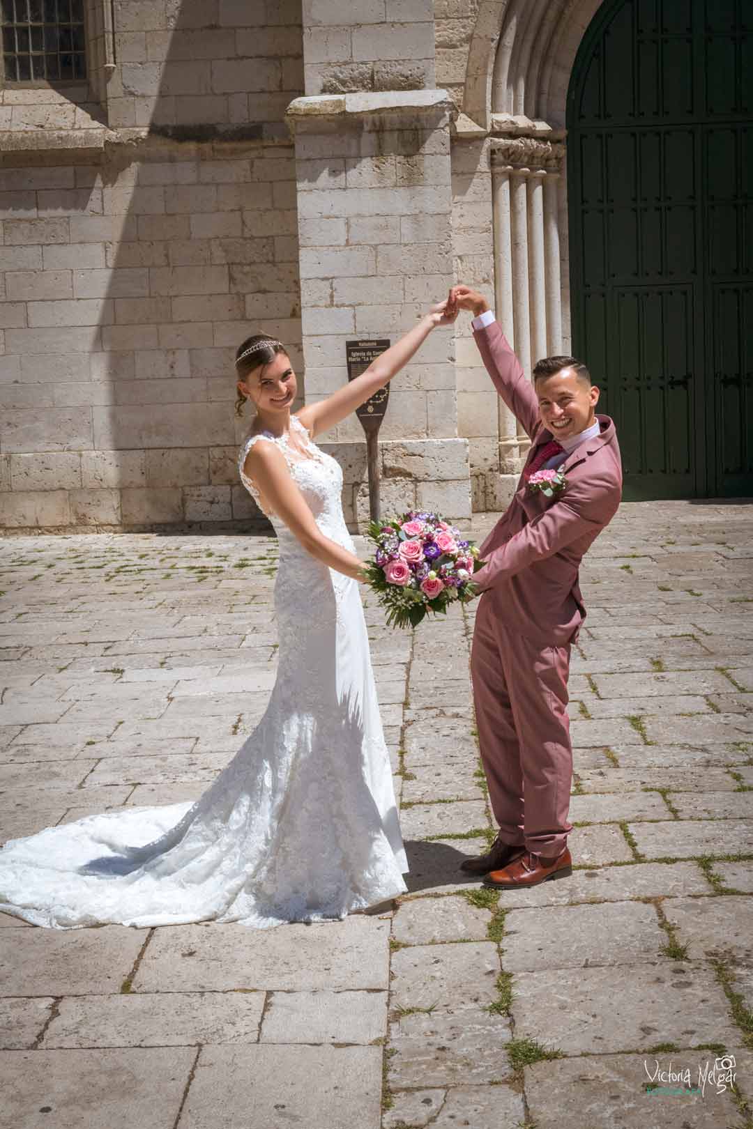 Layla y Lorenzo Boda victoria melgar reportajes de boda en Valladolid