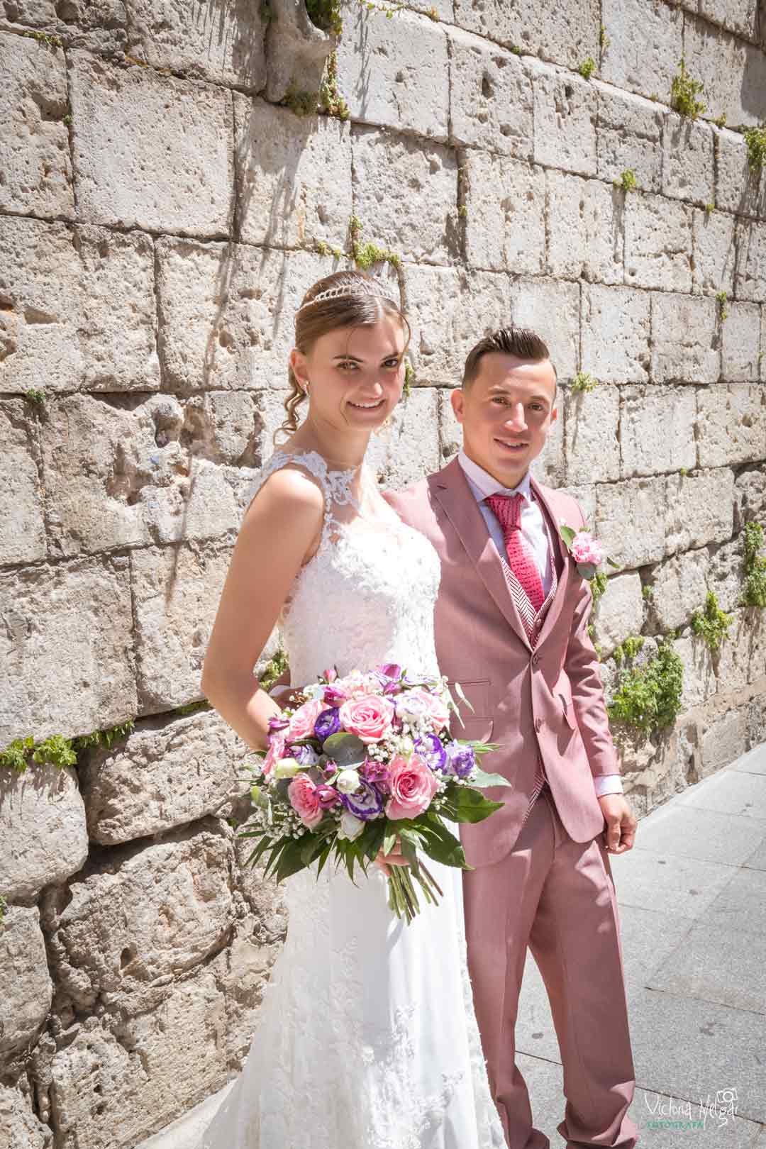 Layla y Lorenzo Boda victoria melgar reportajes de boda en Valladolid