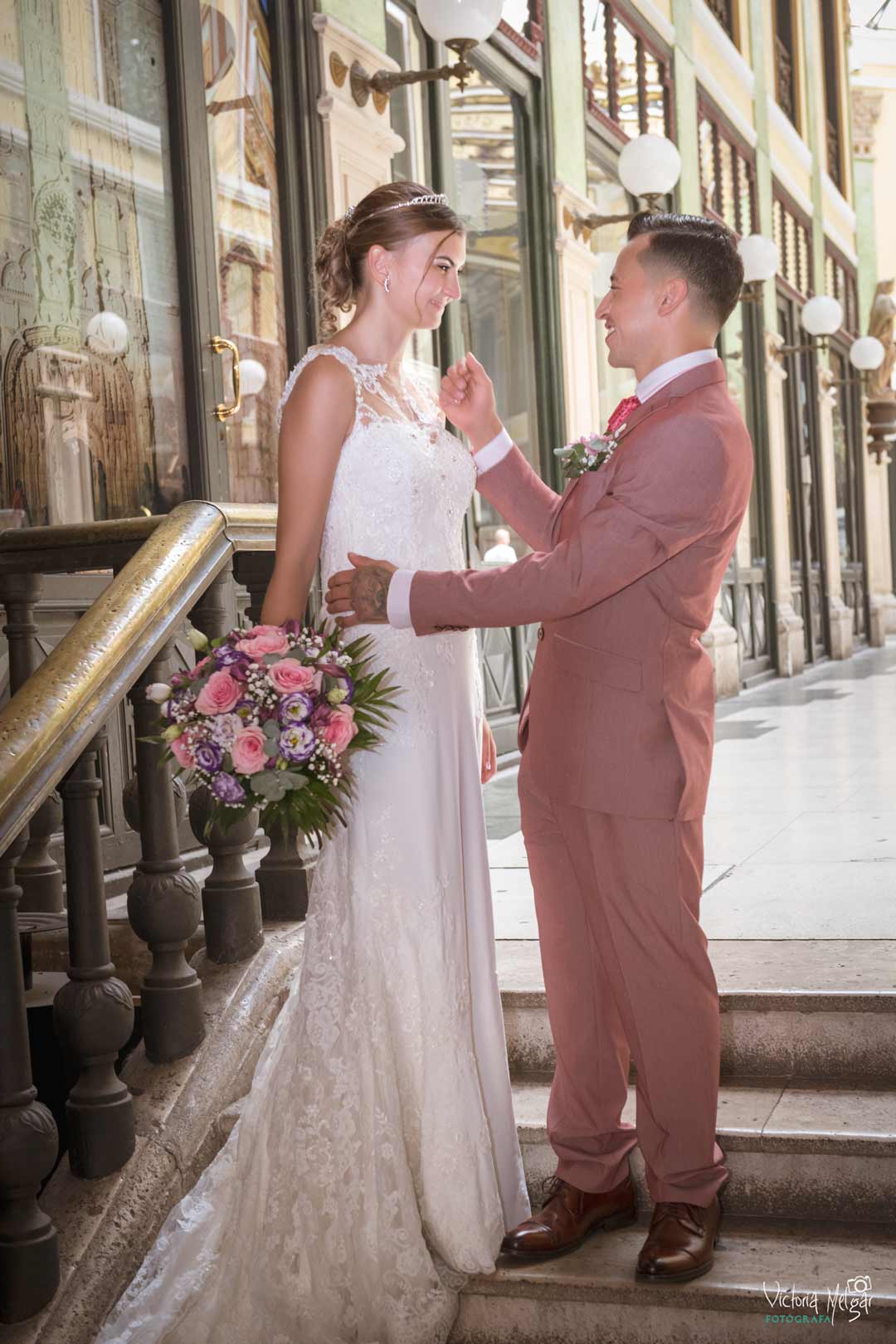 Layla y Lorenzo Boda victoria melgar reportajes de boda en Valladolid