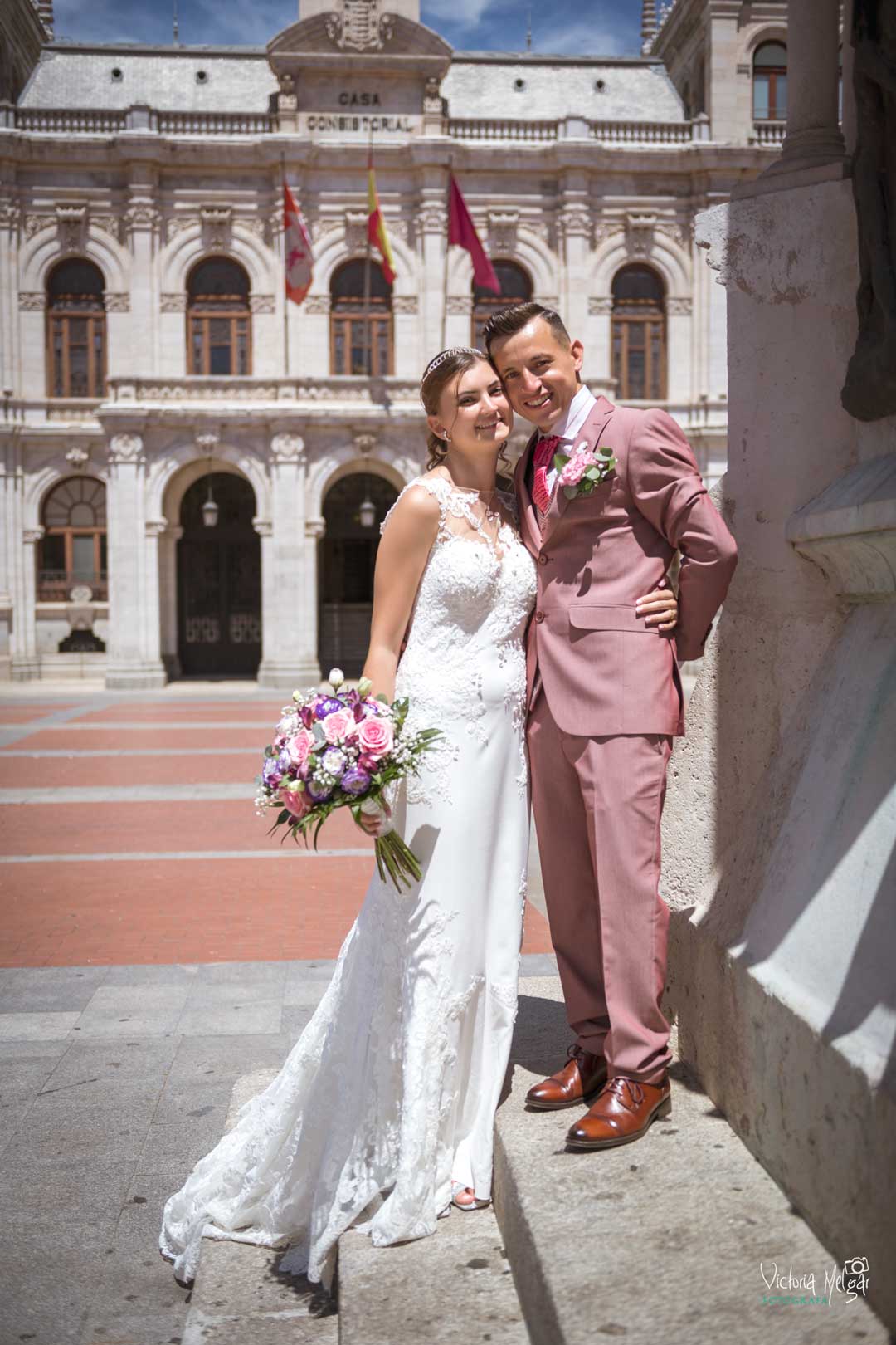 Layla y Lorenzo Boda victoria melgar reportajes de boda en Valladolid