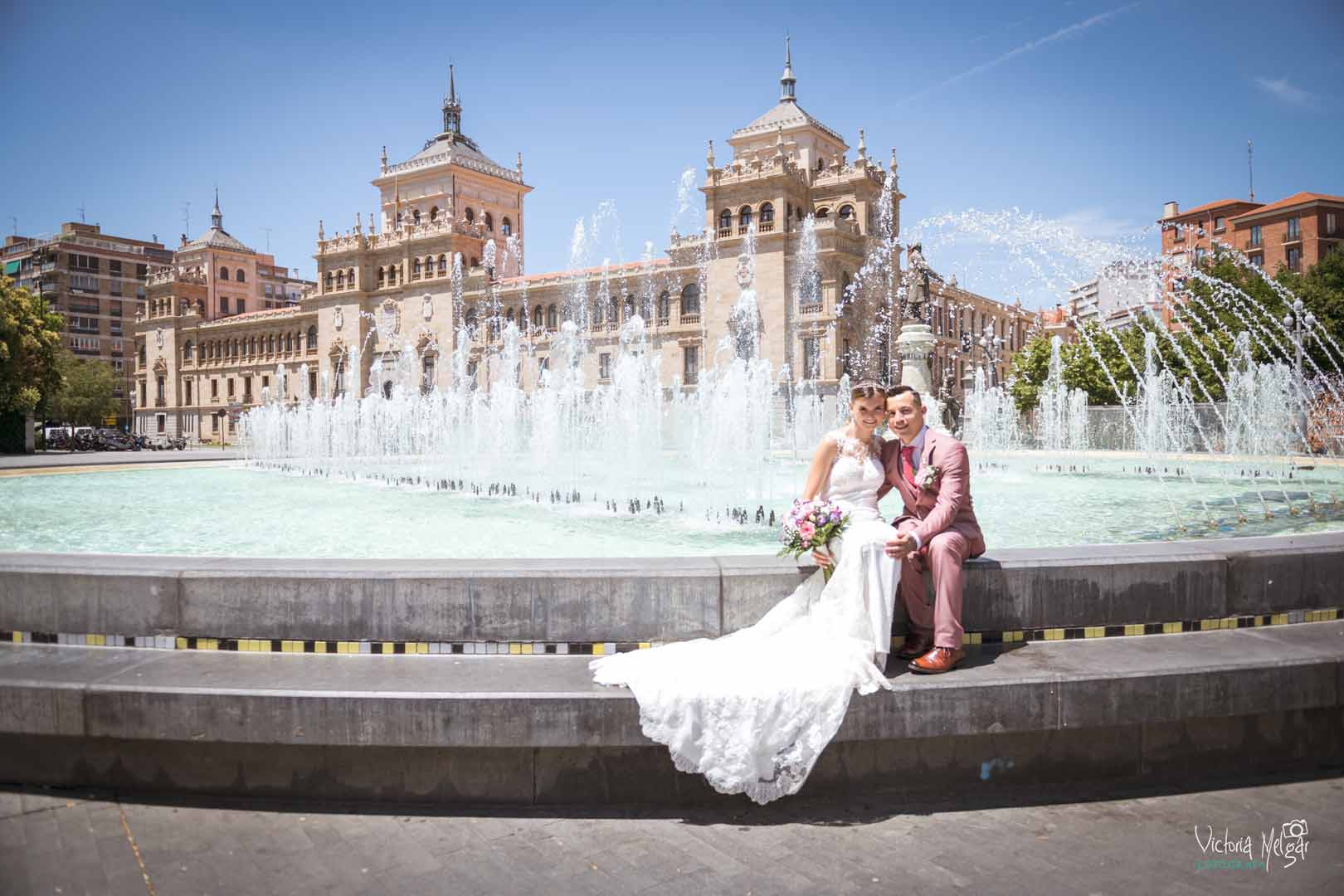 Layla y Lorenzo Boda victoria melgar reportajes de boda en Valladolid