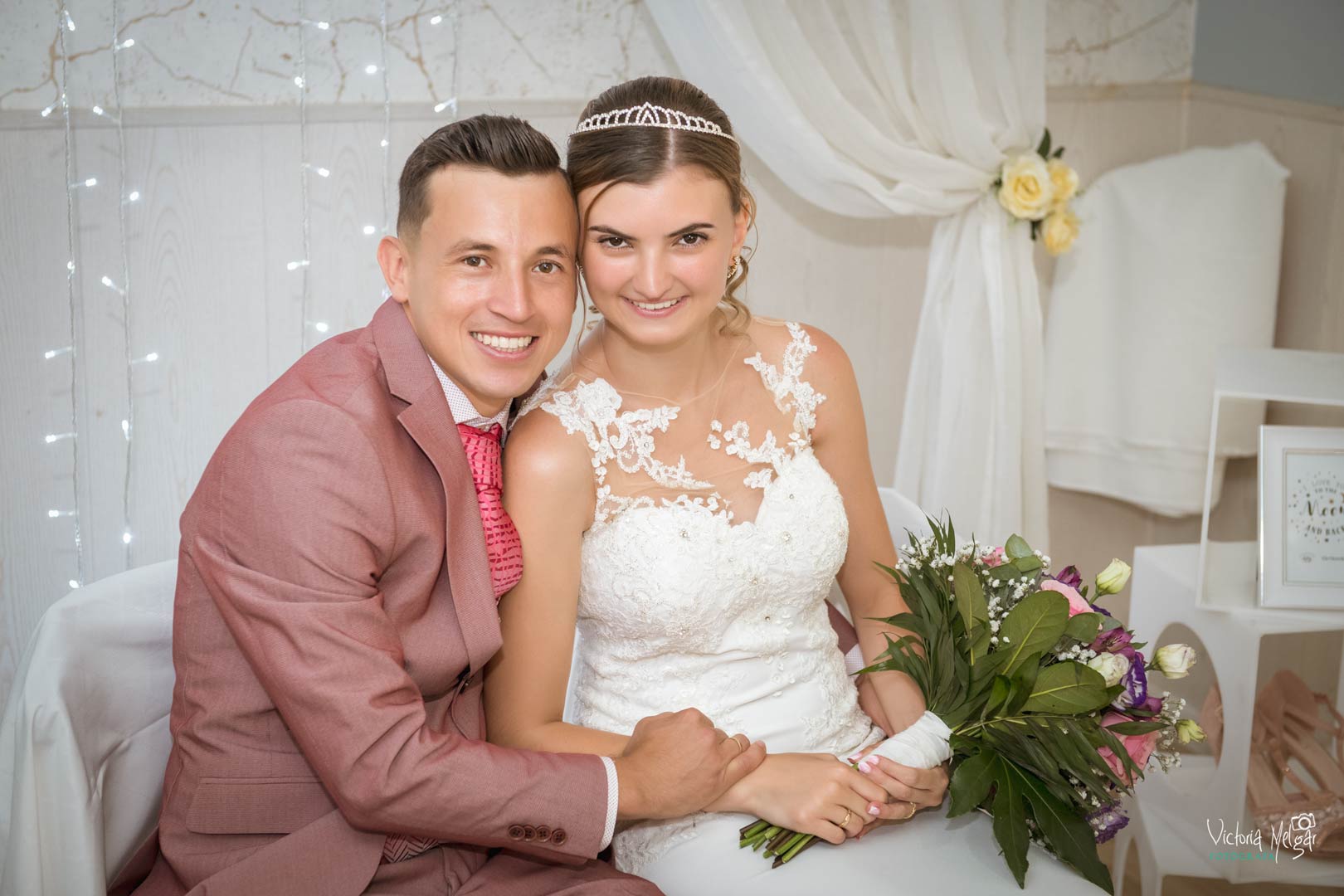 Layla y Lorenzo Boda victoria melgar reportajes de boda en Valladolid