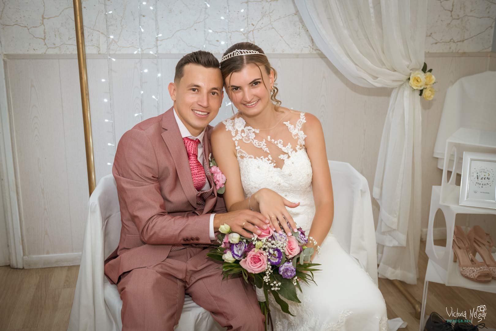 Layla y Lorenzo Boda victoria melgar reportajes de boda en Valladolid